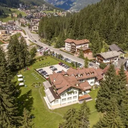 Hotel Villa Rosella Park&Wellness-2